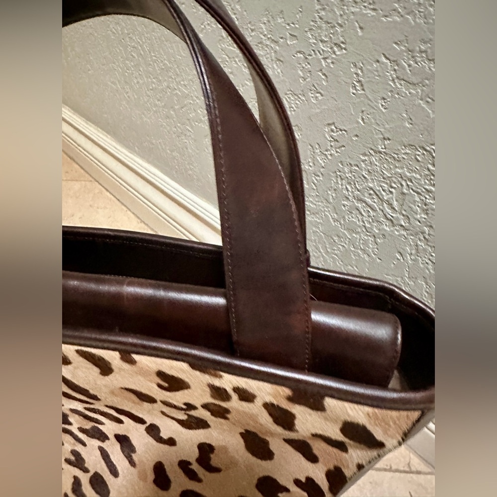 Dana Buchman Leather w/Leopard Pony Fur Tote & Gold Details - Picture 8 of 11